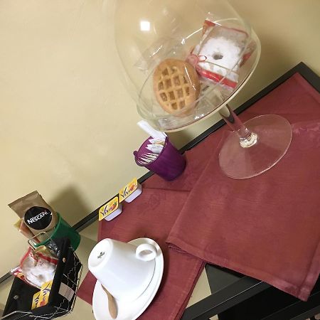 B & B La Guesthouse Poirino Экстерьер фото