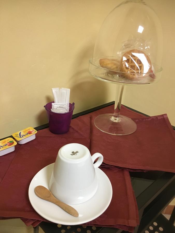 B & B La Guesthouse Poirino Экстерьер фото